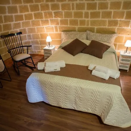 Oda ve Kahvaltı Grandi Trulli 4*