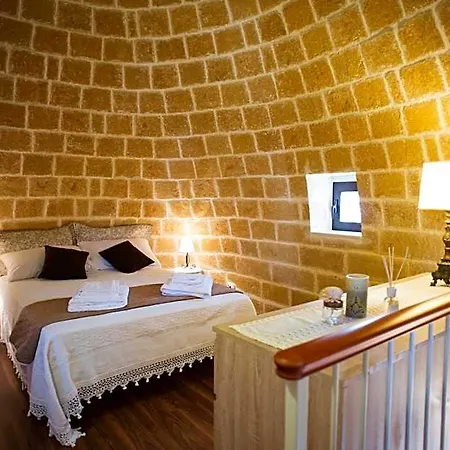 Grandi Trulli Bed and Breakfast Αλμπερομπέλο