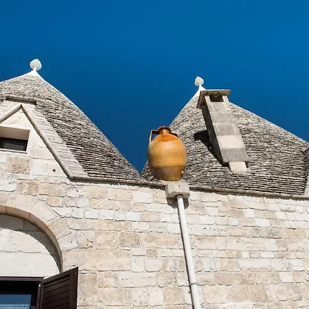 Grandi Trulli Bed & Breakfast *