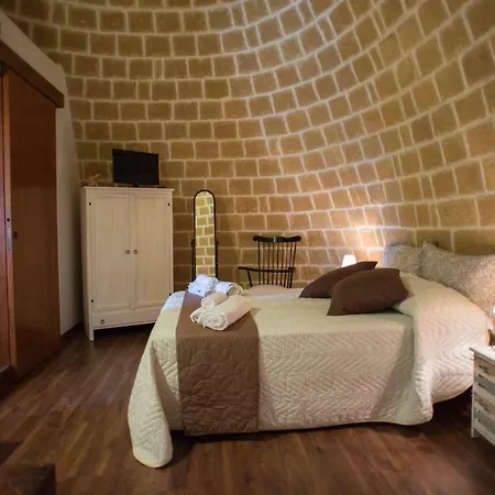 Grandi Trulli Bed & Breakfast *