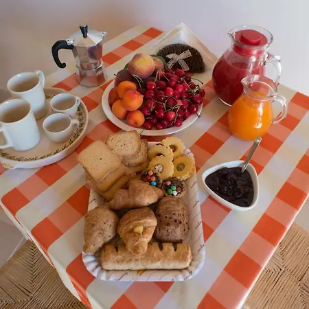格兰迪特鲁利住宿加早餐旅馆 4*